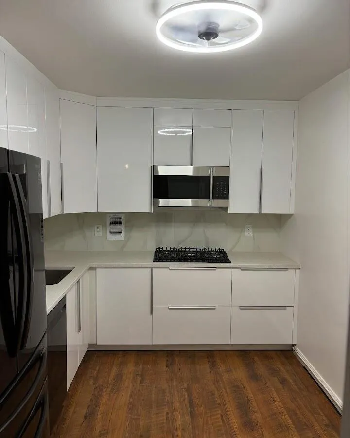 Renovated kitchen with quartz countertops in Winston